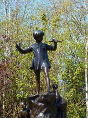 P1030889 Peter Pan Statue Kensington Gardens.jpg